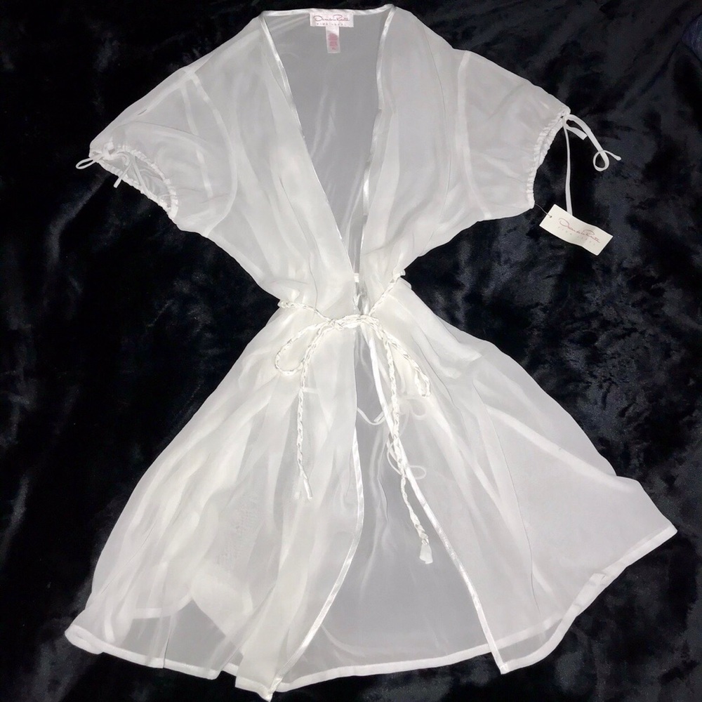 Oscar De La Renta cover up!
